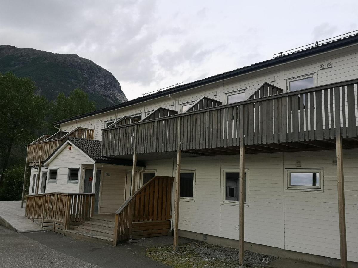 Kinsarvik Hostel Exterior photo